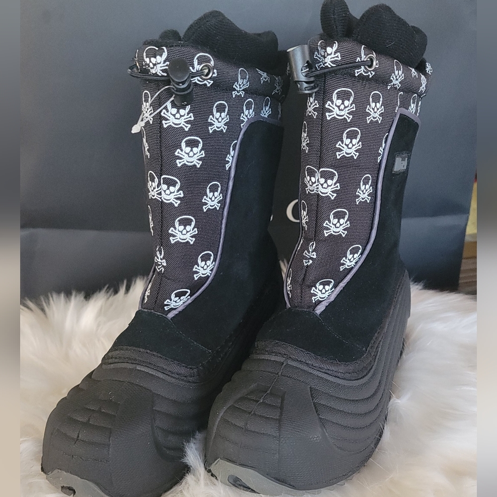 Harsh Skully Insulated Snow Boots Sz 4 Kids